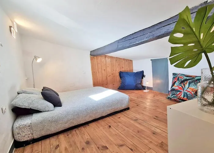 Gregbnb - T2 Climatise Mezzanine - Atypique - Centre Ancien