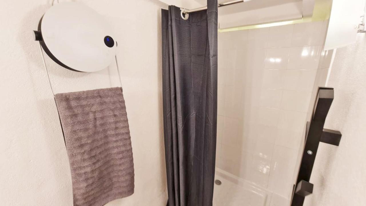 Gregbnb - T2 Climatise Mezzanine - Atypique - Centre Ancien